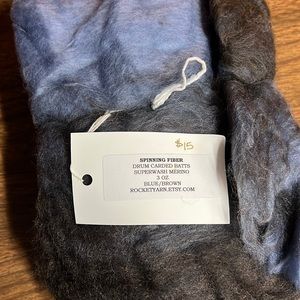 Rocket Yarn Astrobatts spinning fiber, 3 oz carded superwash merino, brown blue